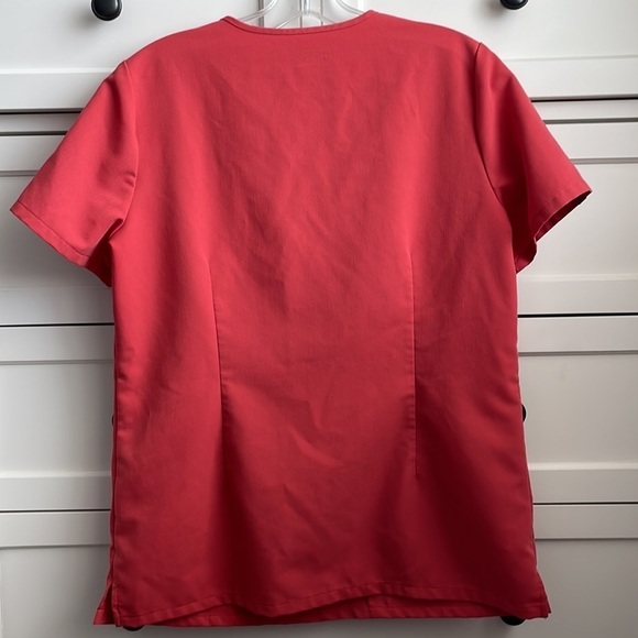 Figs Women’s Coral Casma Three-Pocket V Neck Scrub Top - Size Small - Picture 4 of 7